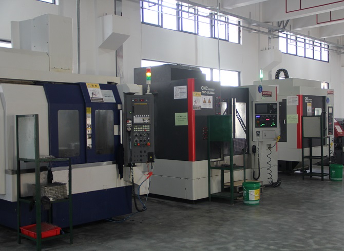 เครื่องกลึง CNC และการกำหนดค่าอุปกรณ์